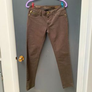 DL1961 “Amanda Travel Pant” Olive Color Size 28